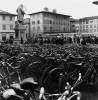 Piazza Duomo: la riscoperta della bicicletta durante l'austerity
