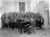 Ritratto di gruppo del coro della Società Corale Giuseppe Verdi di Prato