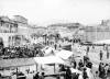 Baracche e costumi di fiera in piazza Mercatale (1909?)